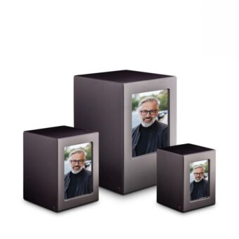Foto blok urn met asruimte en in de kleur Grijs